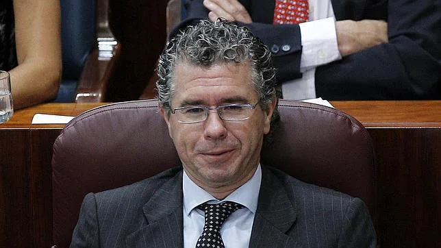 Francisco Granados durante la investidura de Esperanza Aguirre en 2011.
