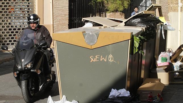 El Ayuntamiento retira las multas por rebuscar en la basura