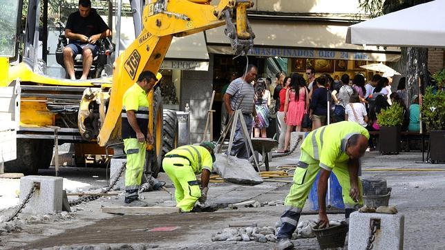 Sube el paro en octubre en Castilla-La Mancha en 14.681 personas y baja la tasa anual en 15.360 desempleados