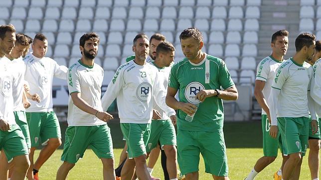 Djukic aún busca un equipo tipo