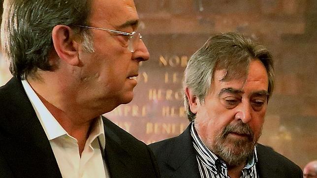 Juan Alberto Belloch (derecha), junto a su teniente de alcalde y nuevo cabeza de lista para las elecciones de mayo, Carlos Pérez Anadón