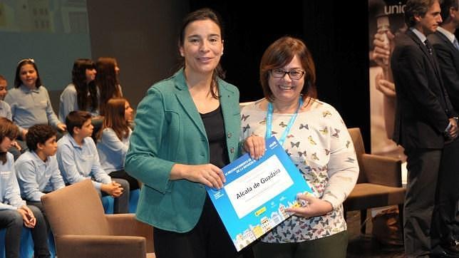 Alcalá recoge su sello de «Ciudad amiga de la infancia»