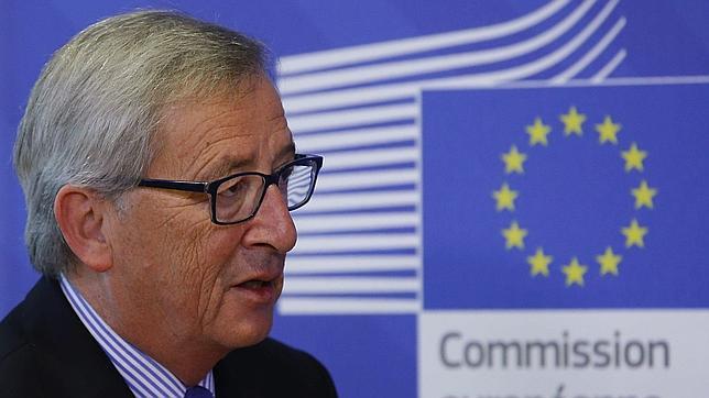 Podemos anuncia una moción de censura contra Juncker a la que el PSOE estudia sumarse