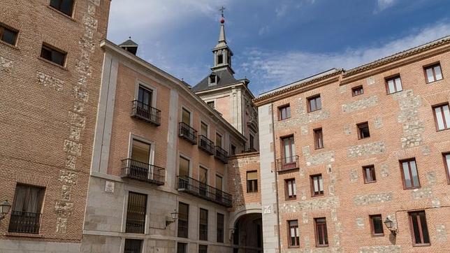 Un rincón de la Casa de la Villa, vista desde la calle Sacramento