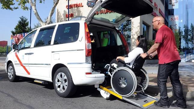 Denuncian «cobros indebidos» en los eurotaxis a personas con discapacidad