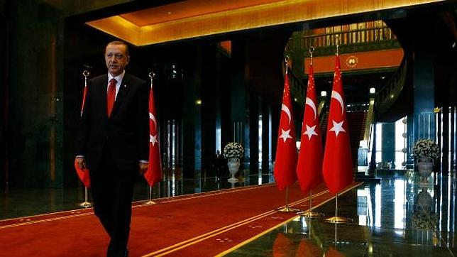 Erdogan quiere ampliar el nuevo palacio presidencial criticado por «fastuoso»