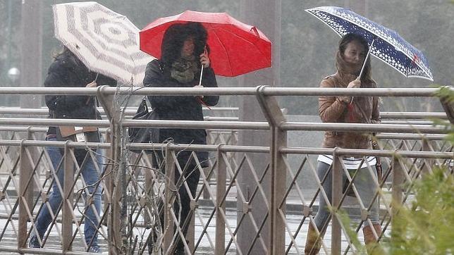 Este viernes lluvias intensas en Pirineos, suroeste y Galicia, donde soplará viento fuerte