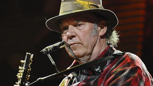 Neil Young emprende una campaña contra la cadena Starbucks