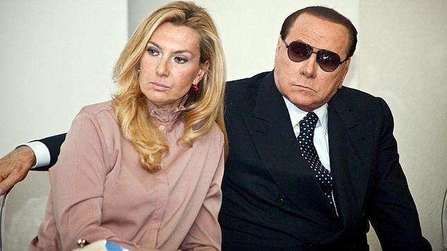 Silvio Berlusconi el pasado sábado junro a Michaela Biancofiore