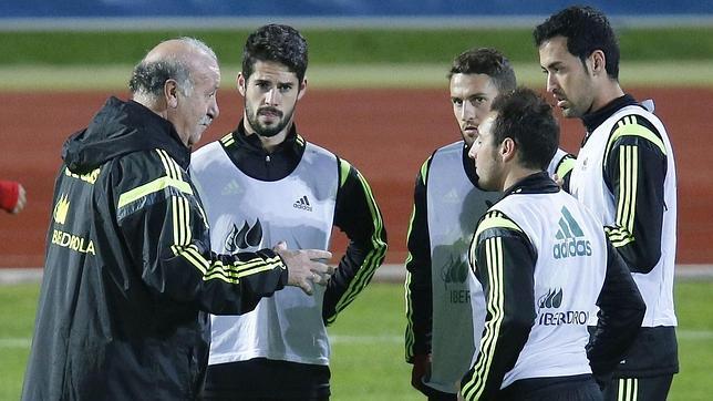 Del Bosque: «Puede que cuando vuelvan Cesc y Costa no tengan sitio»