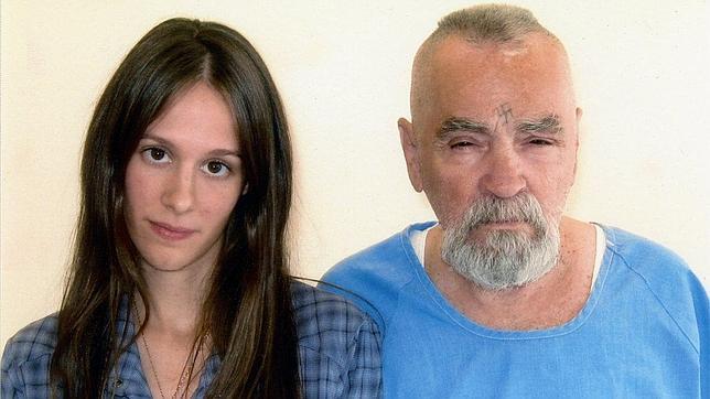 El asesino en serie Charles Manson se casará en prisión con su joven novia