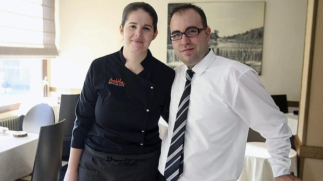 Elena Lucas y David Muñoz, cocinera y sumiller, respectivamente, del restaurante La Lobita