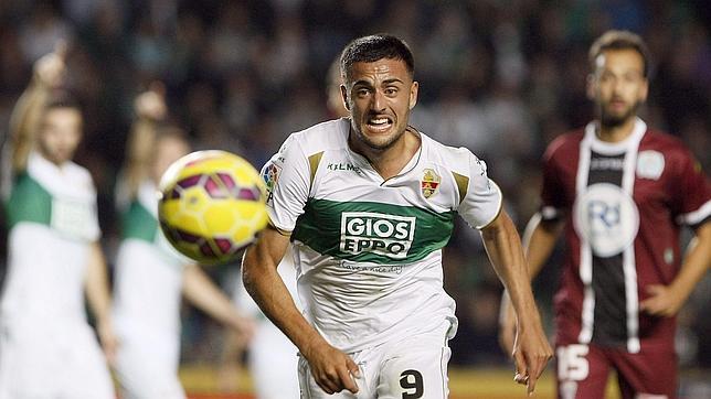 El Elche rema hasta el empate