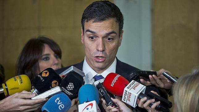 El PP recrimina al «pequeño Pedro Sánchez» su forma de hacer política