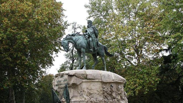 Monumento al General Martínez Campos en el parque del Retiro (Madrid)