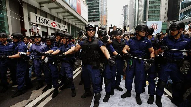 Policías desalojaron Mong Kok