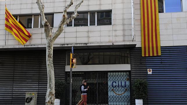 Fachada de la sede de CDC en Barcelona