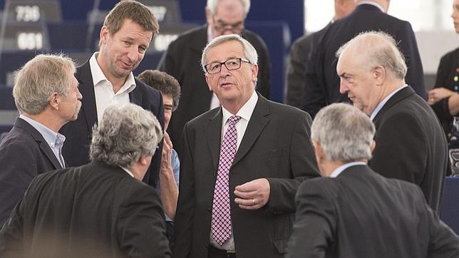 El Parlamento Europeo rechaza la moción de censura contra Juncker por el caso «LuxLeaks»