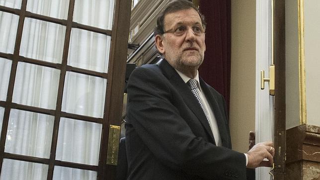 Rajoy cede a la presión de la oposición ante el Pleno clave de hoy