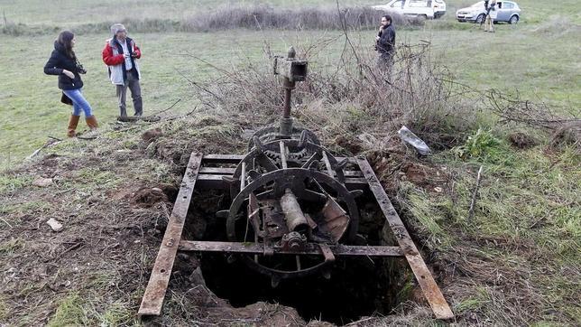 El pozo de la finca donde han aparecido los restos de las dos víctimas en San Vicente de la Cabeza (Zamora)