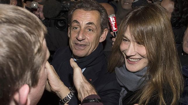 Sarkozy gana las primarias y lanza su campaña para volver al Elíseo