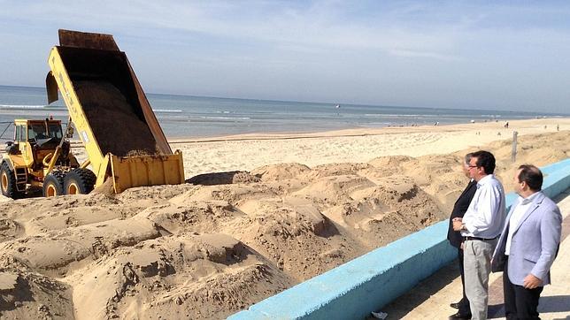 Vuelve la arena a la playa de Matalascañas