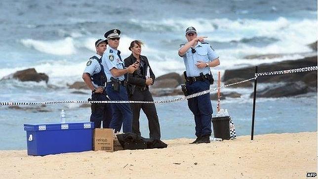 Dos niños encuentran a un recién nacido muerto cuando jugaban en una playa de Sidney