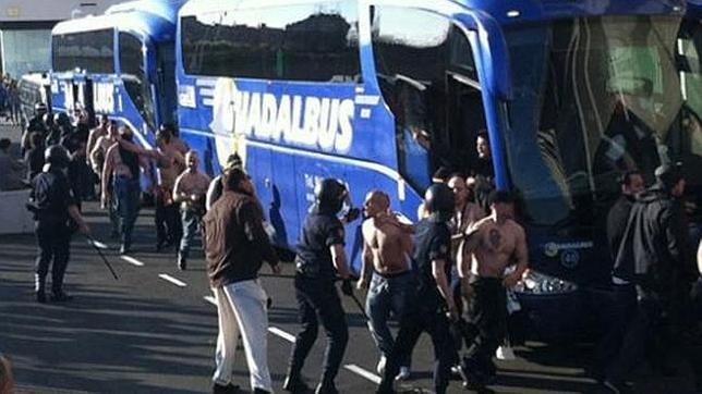 Llegada de Ultras Sur a Pamplona