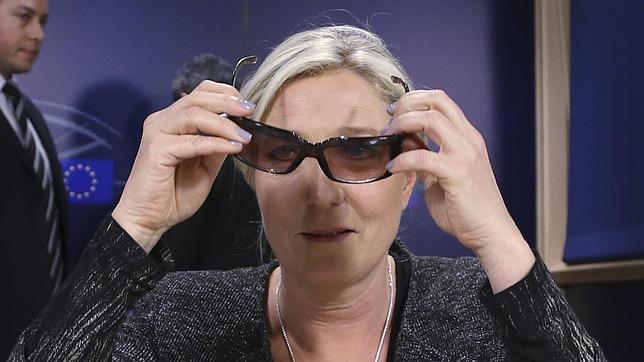 ¿Por qué sintonizan tan bien Marine Le Pen y Vladimir Putin?