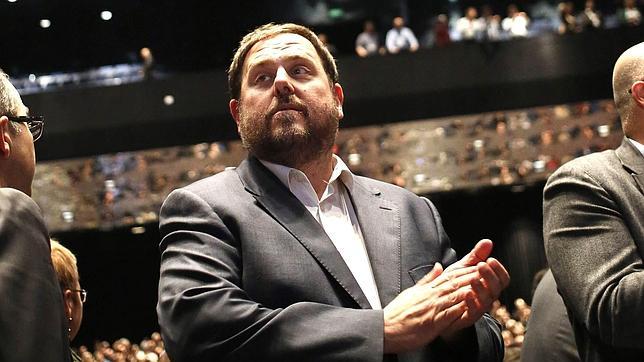 ERC presenta su plan independentista sin avalar la lista unitaria de Mas