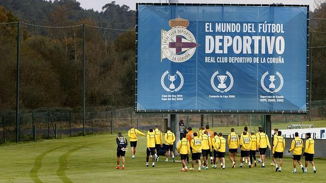 Los jugadores del Deportivo, en un entrenamiento de esta semana en La Coruña