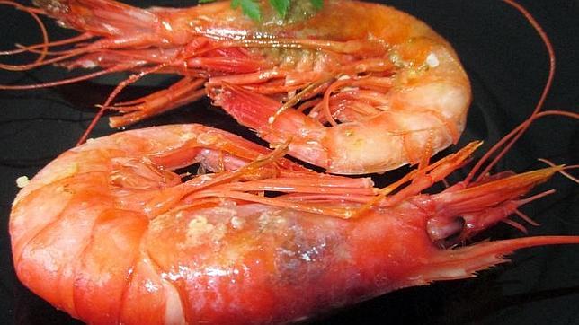 Cuidado con las gambas más rojas, además de carotenos, podrían tener cobre