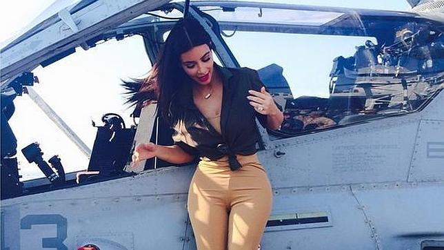 Kim Kardashian sube la temperatura de las tropas de EE.UU. en Abu Dabi