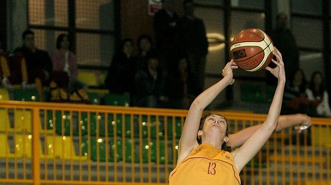 Raquel Pérez, 40 años de amor al baloncesto