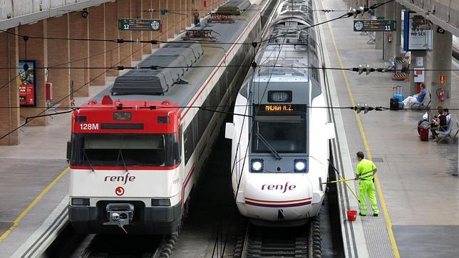 Renfe programa 57.000 plazas adicionales durante el puente de la Constitución