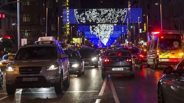 La DGT espera atascos esta tarde en el inicio del Puente de la Constitución