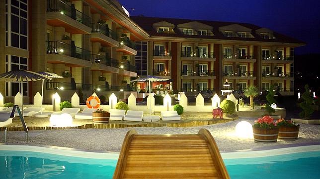 Imagen nocturna de las instalaciones