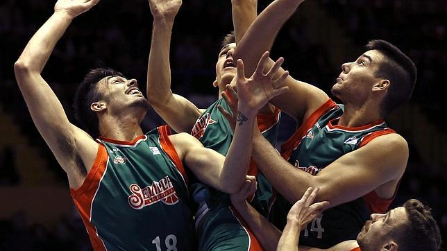 El Baloncesto Sevilla liquida al FC Barcelona con un Hernangómez de MVP (85-74)