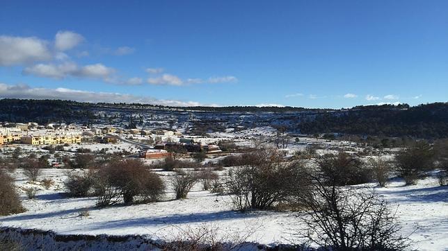 La primera nevada deja varios vehículos atrapados en Guadalajara y Cuenca