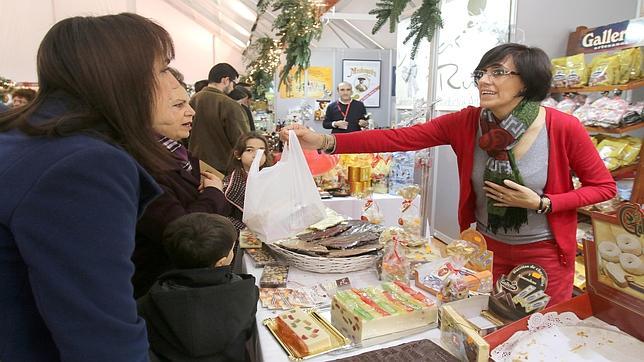 El I Mercado Navideño sobrepasa los 25.000 visitantes