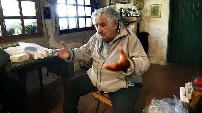 José Mujica: «A los que les gusta mucho el dinero hay que echarlos de la política»