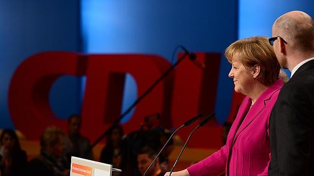 La CDU aclamará a Merkel como líder indiscutida del partido