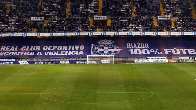 Manuel Pablo considera «precipitado» cerrar la grada de los Riazor Blues