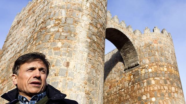 José Mota graba en Ávila un «flashmob» con 400 personas para Nochevieja