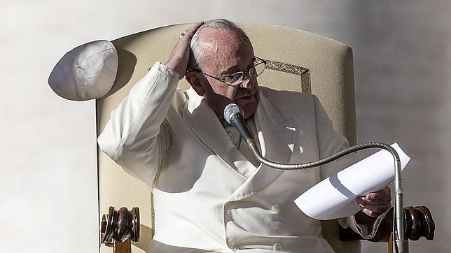 El Papa denuncia la cobertura del Sínodo de la Familia «como crónica deportiva o política»