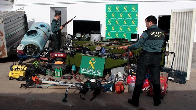 Cae una banda criminal dedicada al robo y tráfico de armas en pueblos de Córdoba y Sevilla