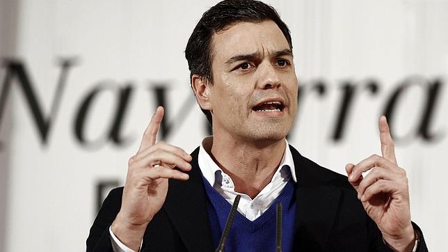 Pedro Sánchez desafía a Susana Díaz a competir con él en las primarias del PSOE