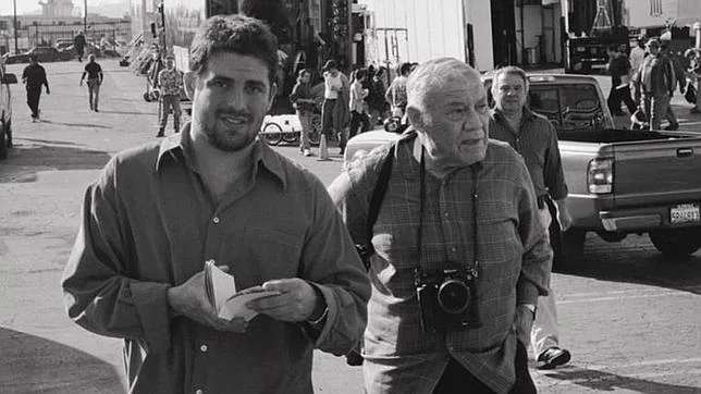 El cineasta Brett Ratner y el fotógrafo Phil Stern, en una imagen subida por Ratner a Instagram