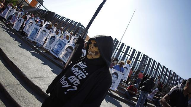 Una manifestación exige responsabilidades al gobierno por los estudiantes desaparecidos en Chilpancingo, México
