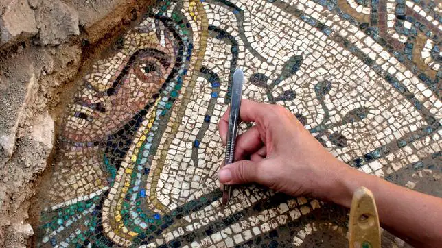 Imagen de un mosaico romano encontrado en Linares (Jaén)